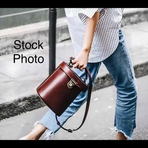 Beara Beara Brown Alex Vintage Curved Leather Bag